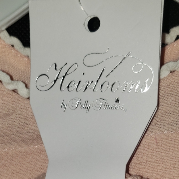 ✳️ SOLD✳️ Heirlooms by Polly Flinders smocked dress & bottom - Picture 4 of 5